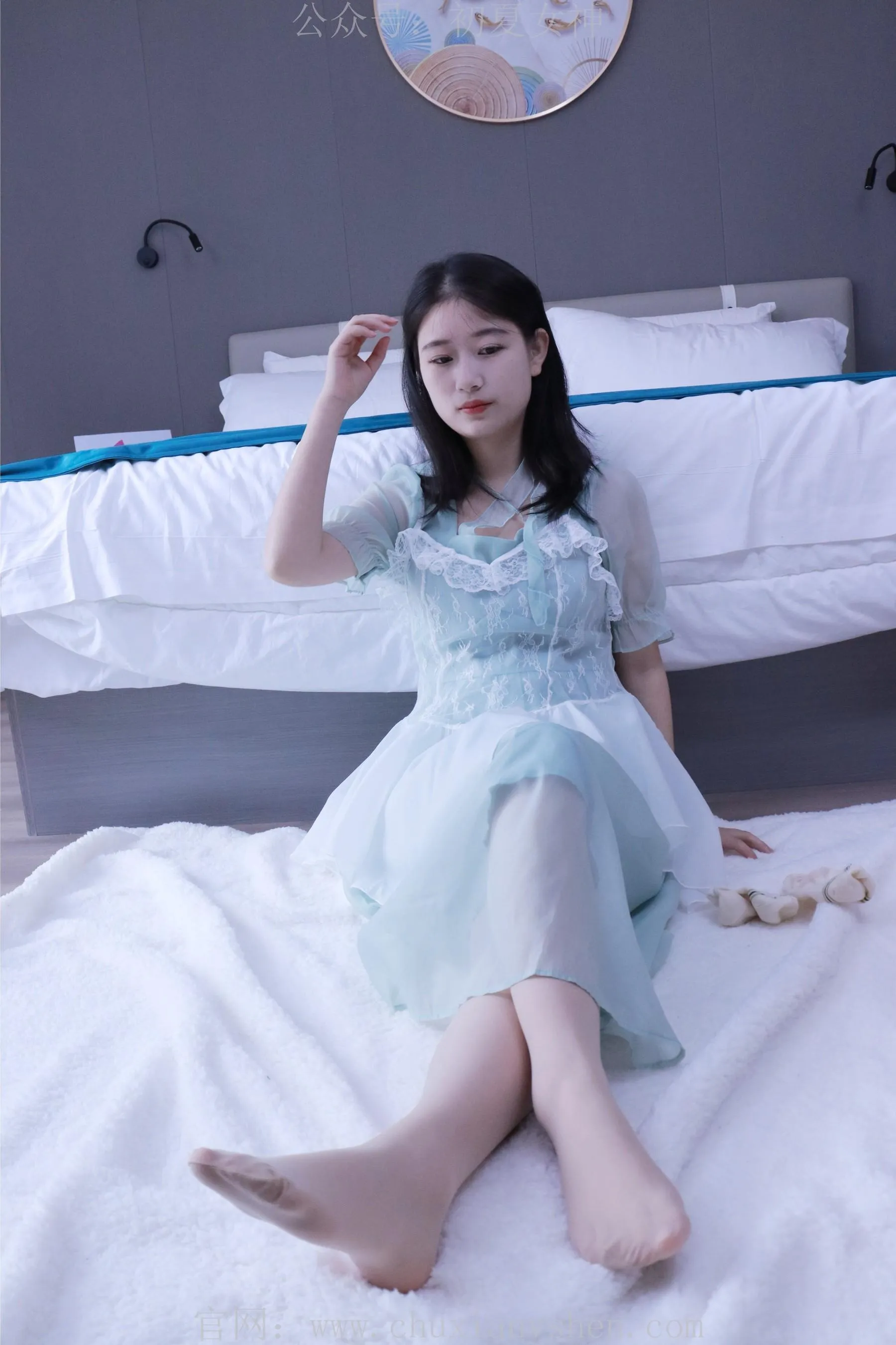 初夏女神 NO.009 念念 绿野仙踪M码连衣裙搭回力球鞋 [120P]插图5
